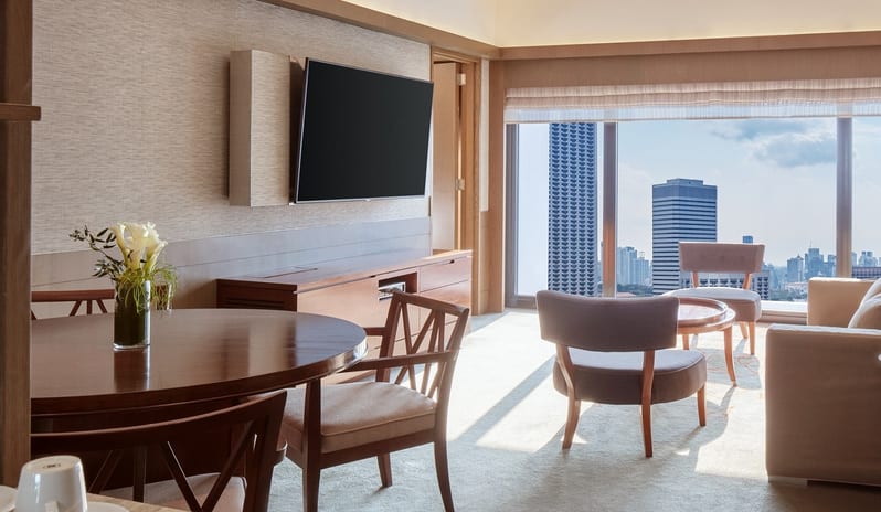 Pan Pacific Singapore - Skyline Suite Living Room